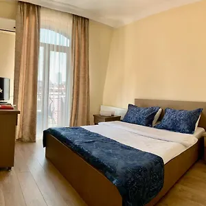 https://port-altus-hotel.batumihotels.net